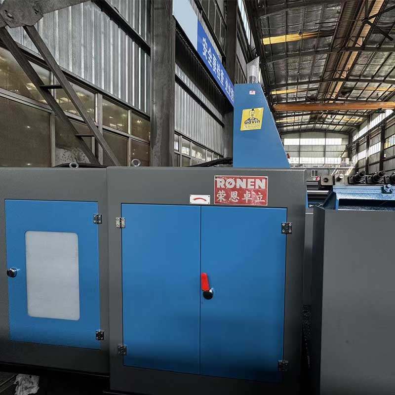 Stroj za izdelavo sornikov